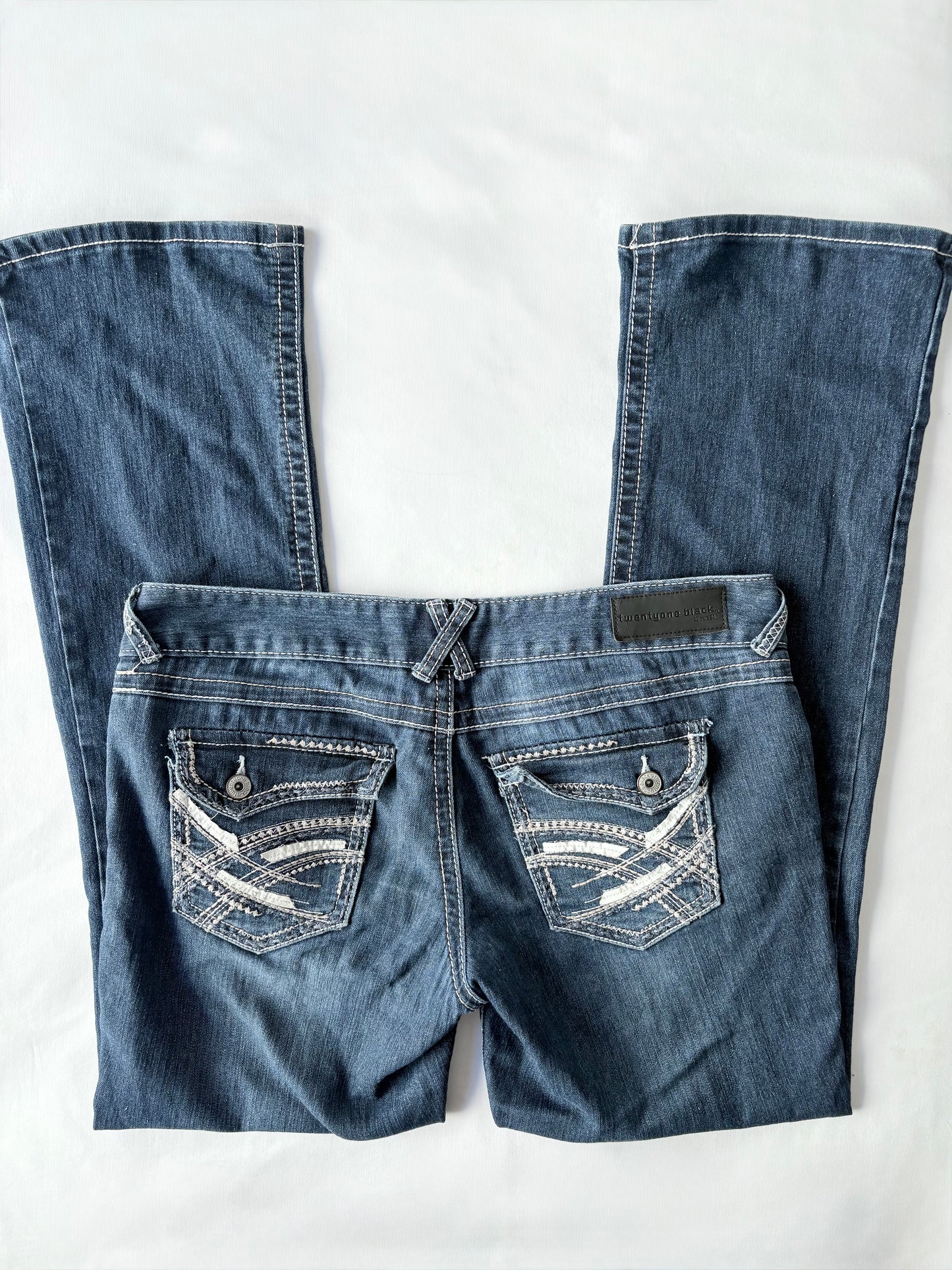 00’s Bootcut embroidered jeans | Size 14