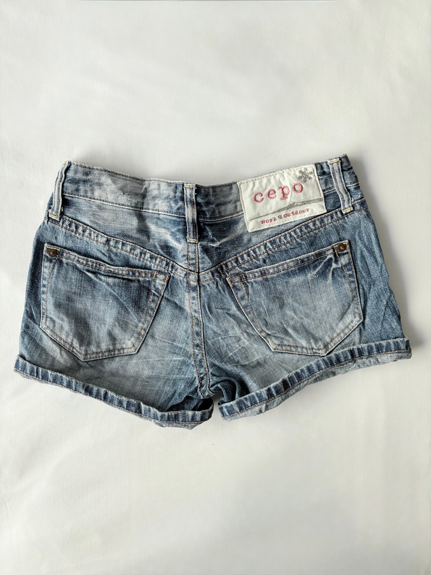 00’s Cepo denim shorts | Size 8