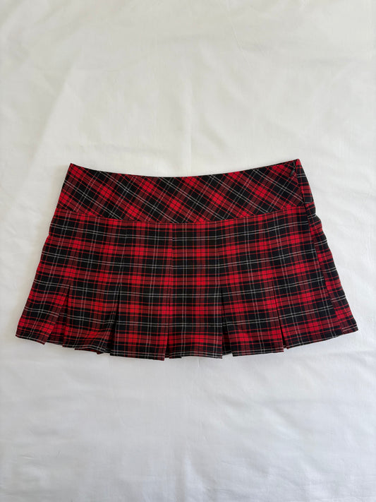 00’s Red plaid micro skirt | Size 8
