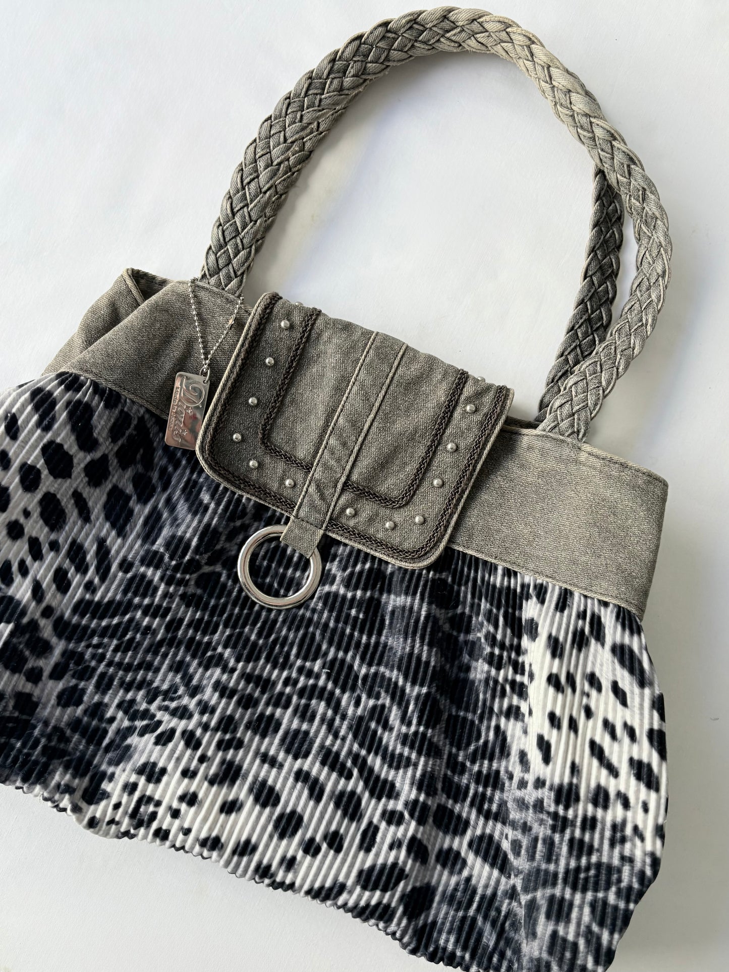 00’s Dionis animal print slouchy bag