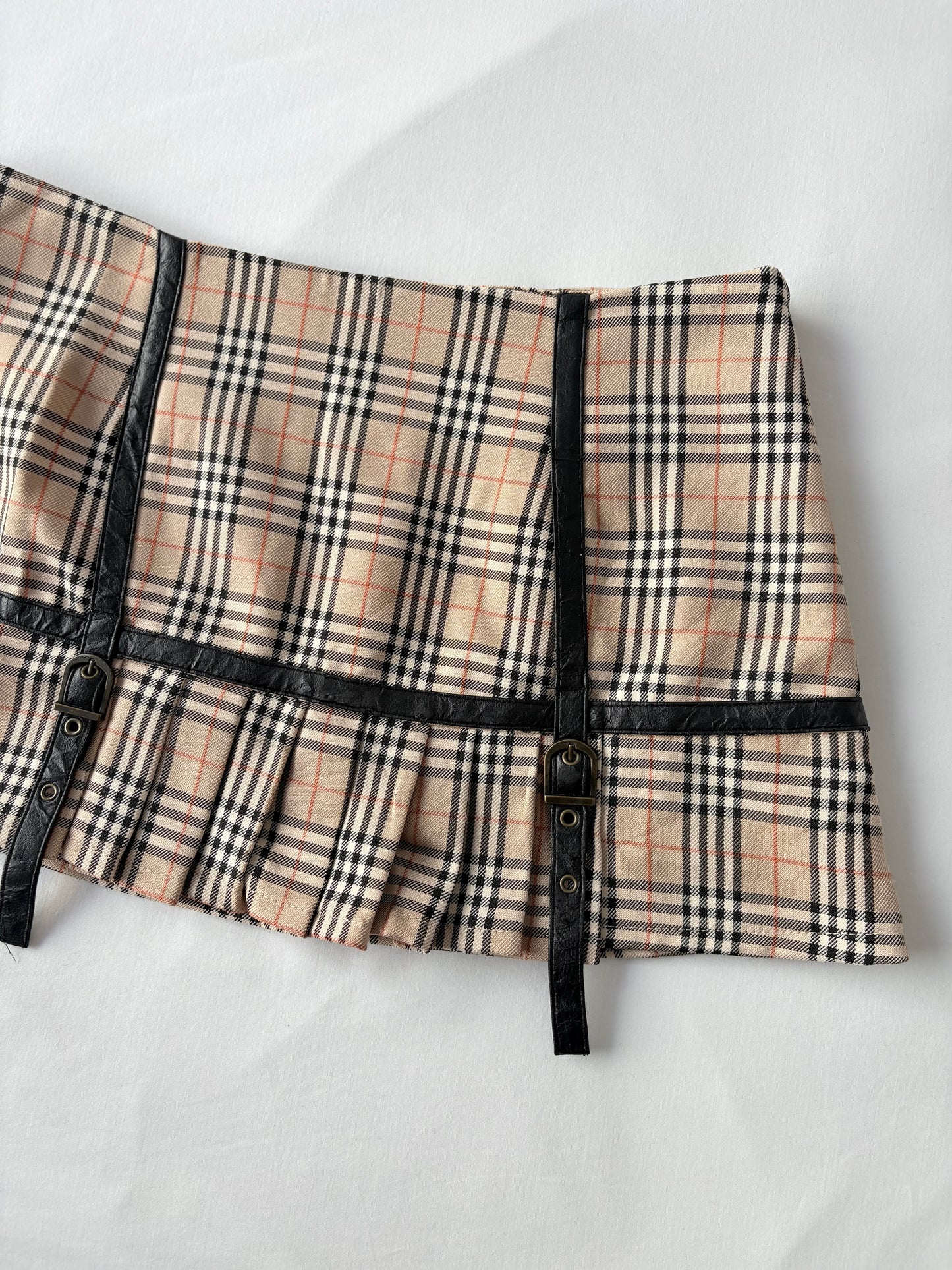 00’s Buckle plaid mini skirt | Size 8