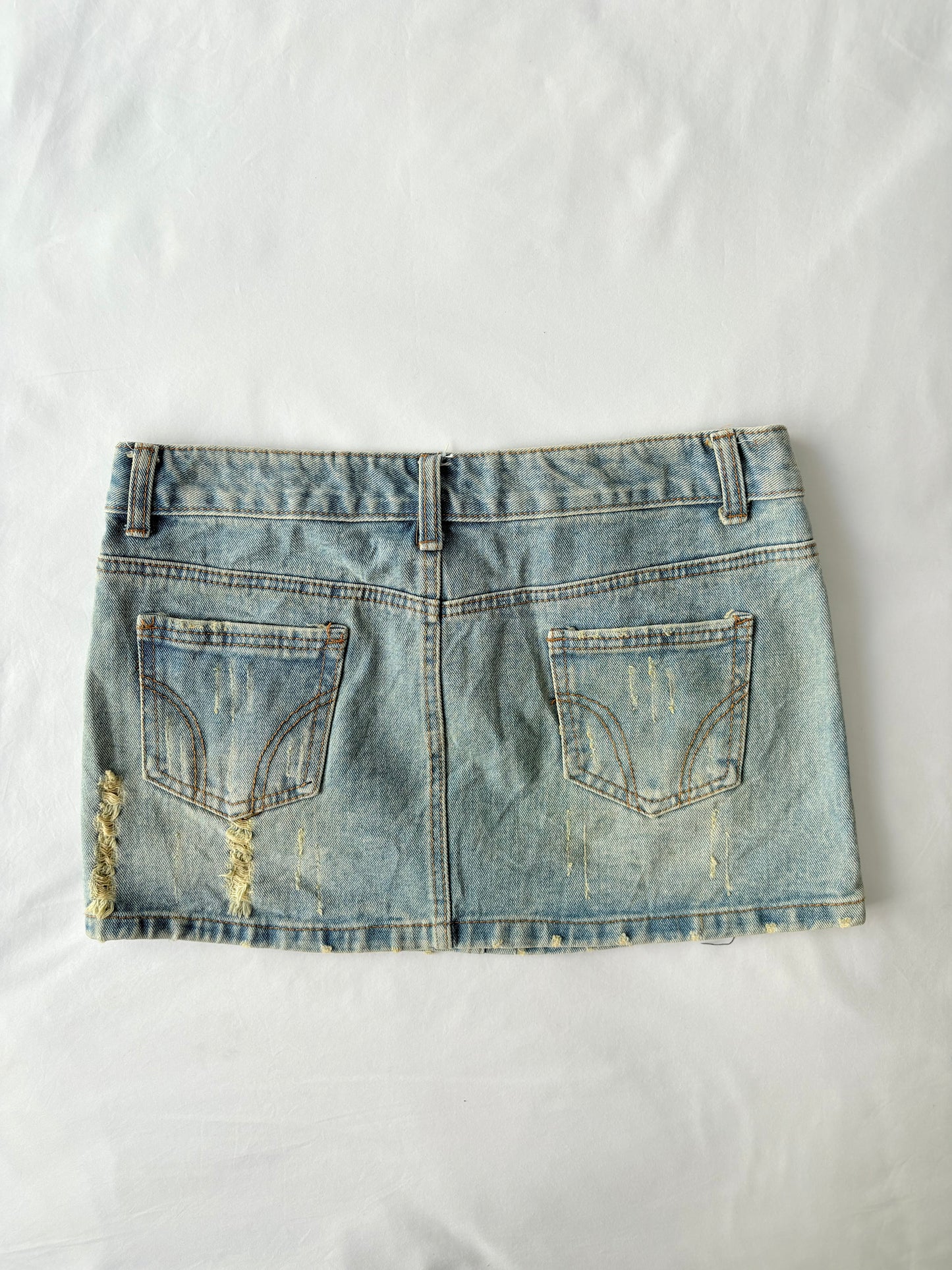 00’s Light wash distressed skirt | Size 12