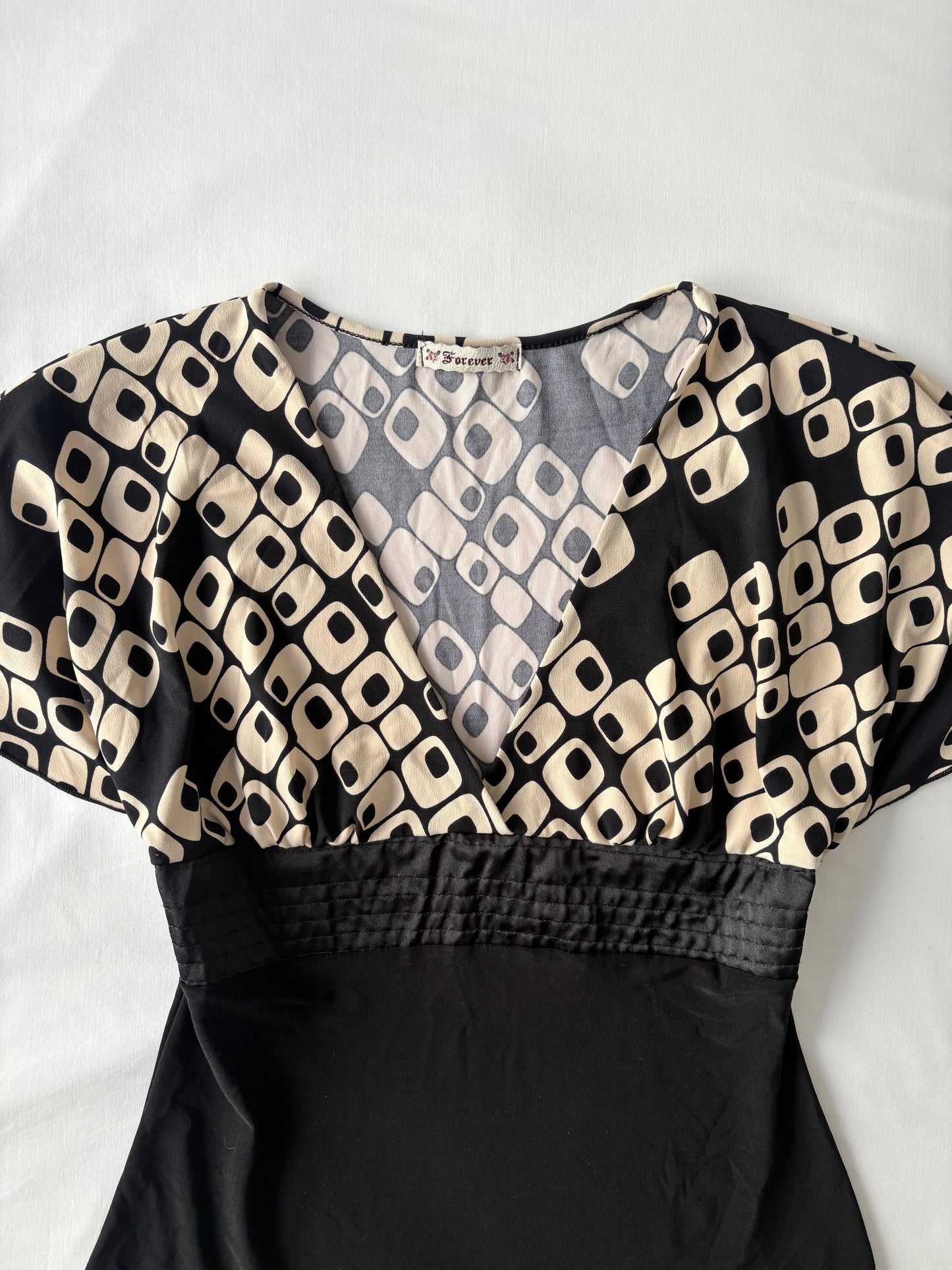 00’s Forever 21 patterned top | Size medium
