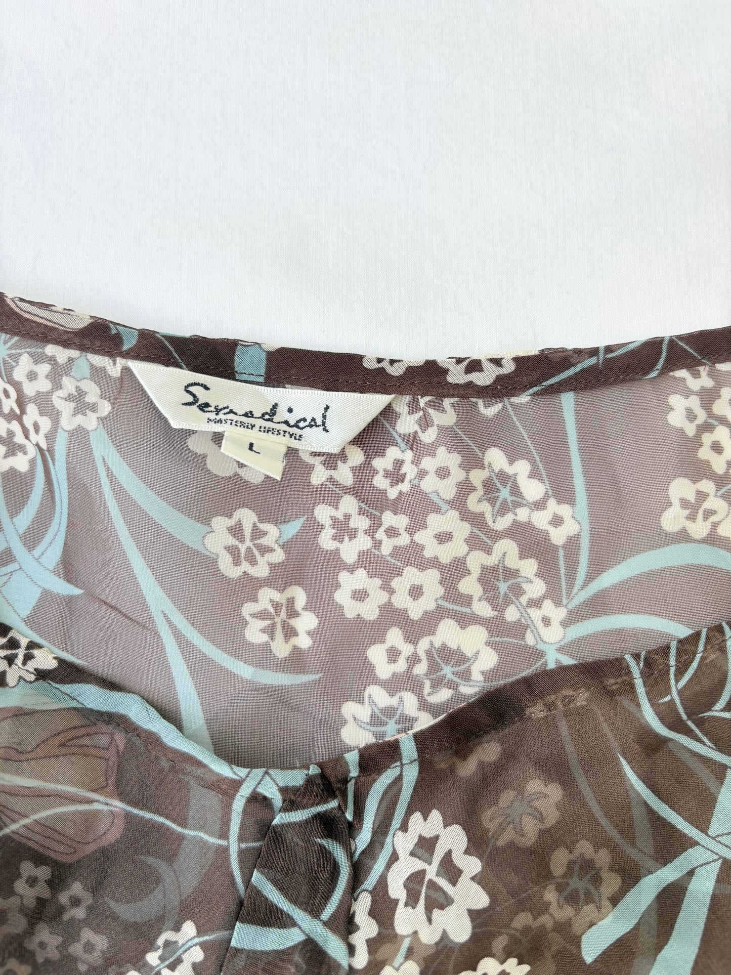 00’s Tie blossom flared top | Size large