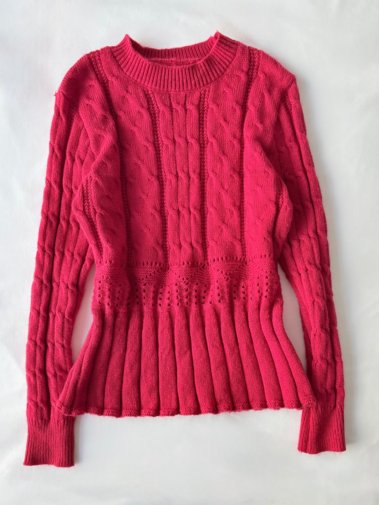 Red cable knit jumper | Size medium
