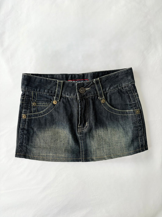 00’s Dark wash denim skirt | Size 6