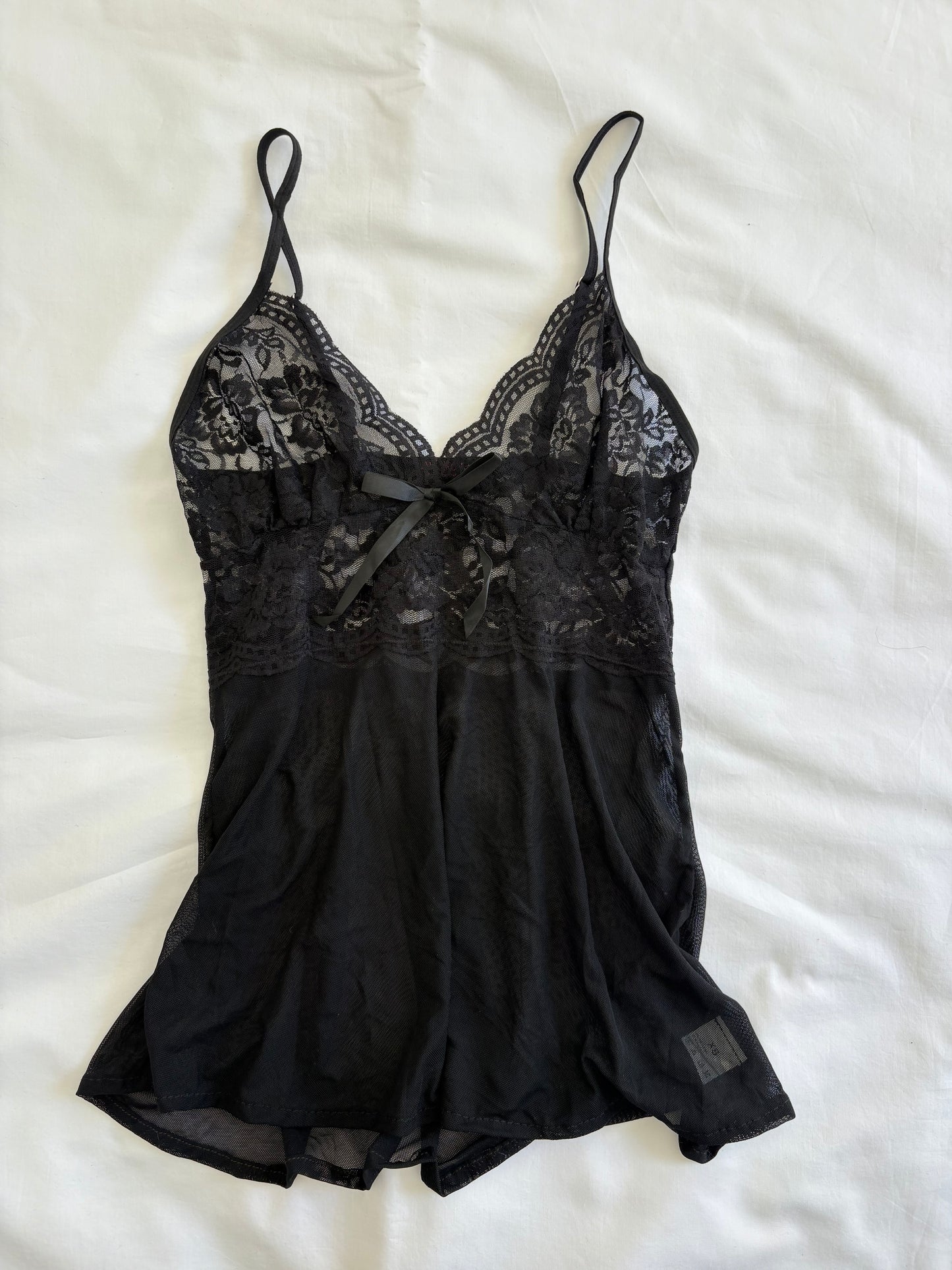 00’s Lace black cami | Size 6-8