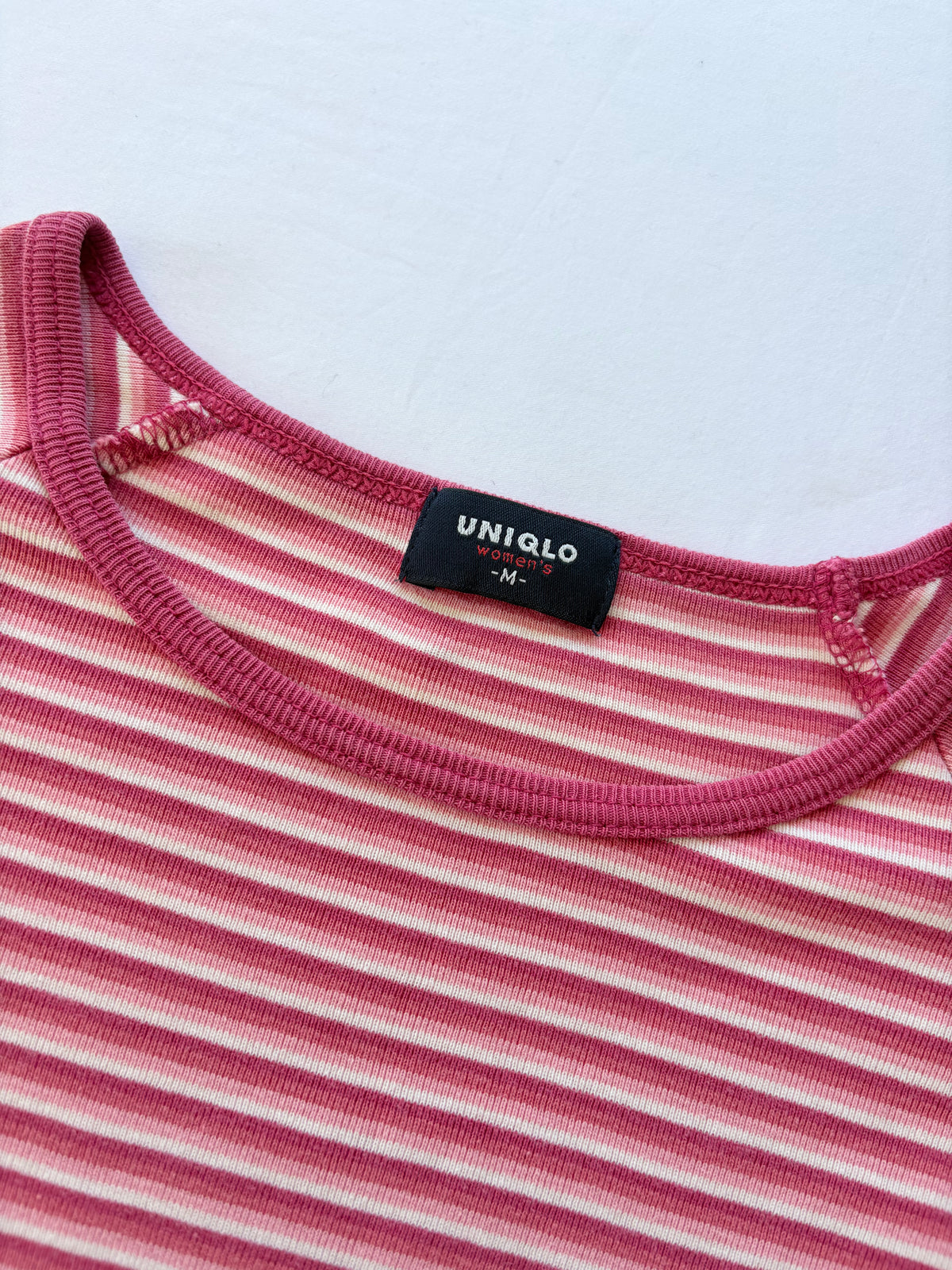 00’s Uniqlo pink ringer tee | Size medium