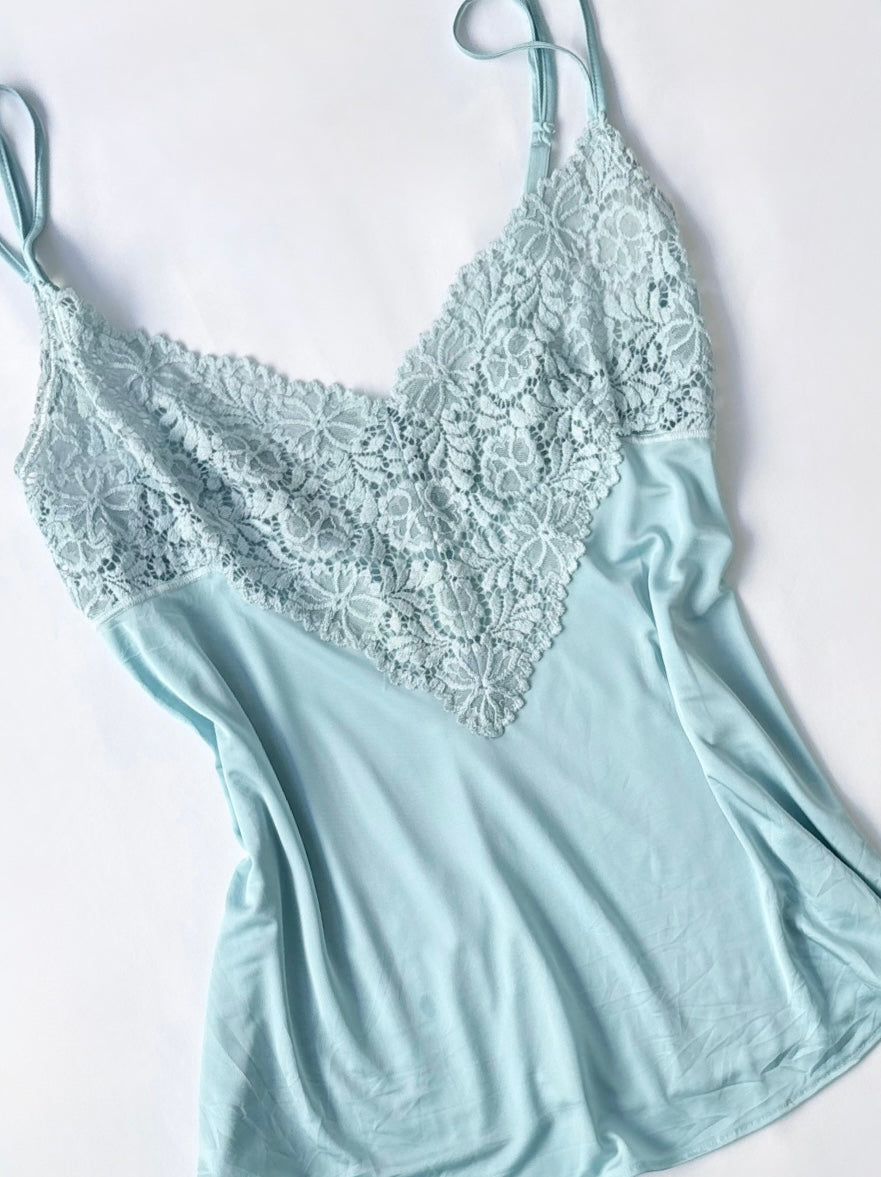 00’s Triumph baby blue cami | Size 12