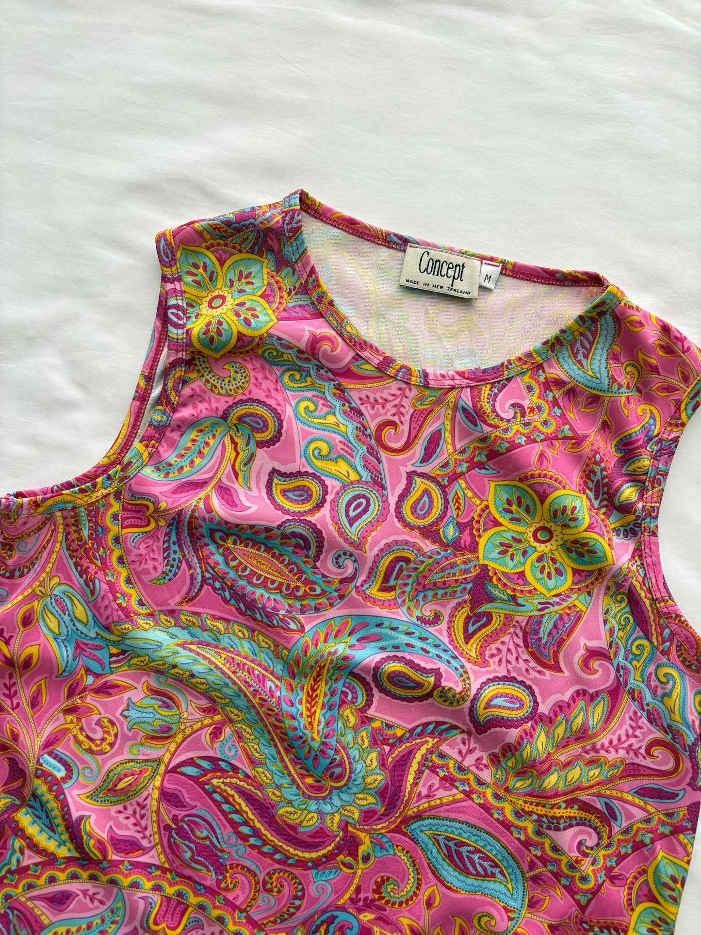 00’s Paisley pink tank | Size medium