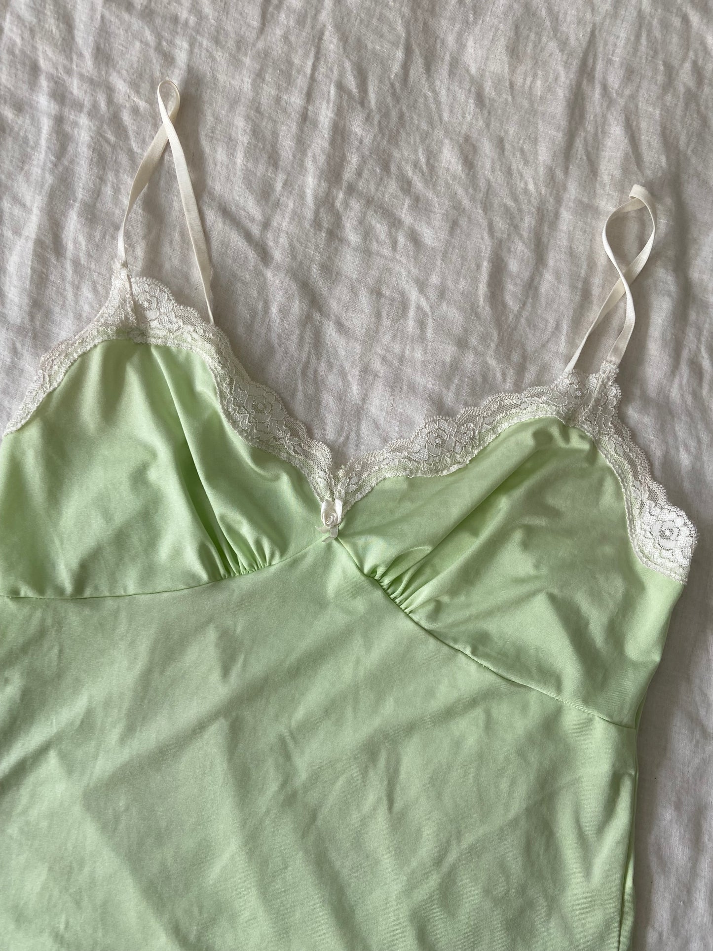 00’s Tinkerbell green lace cami | Size 10-12