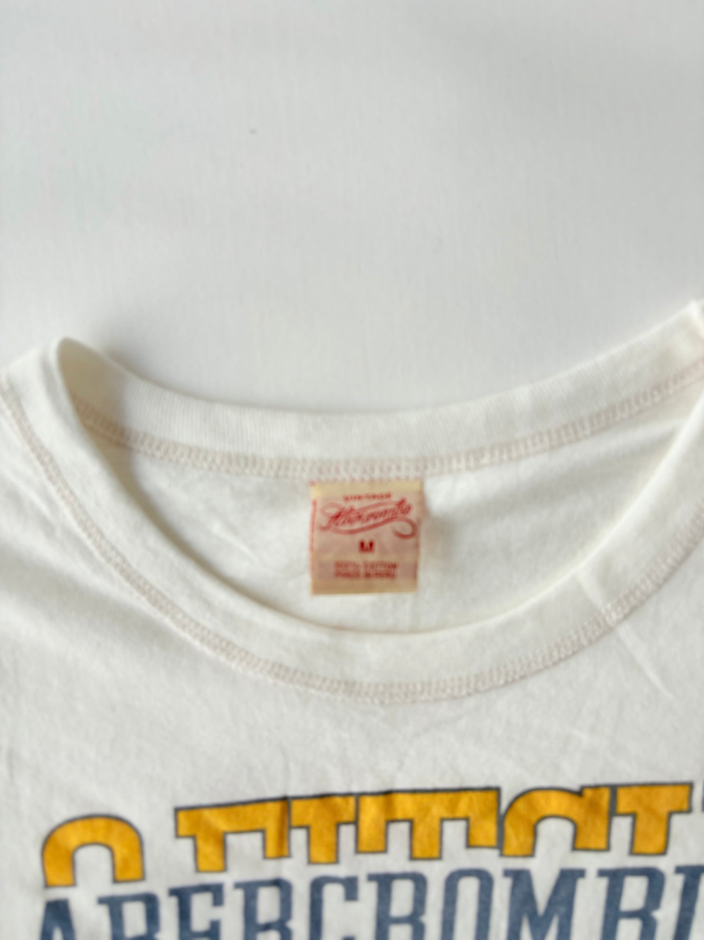 00’s Abercrombie logo tee | Size medium