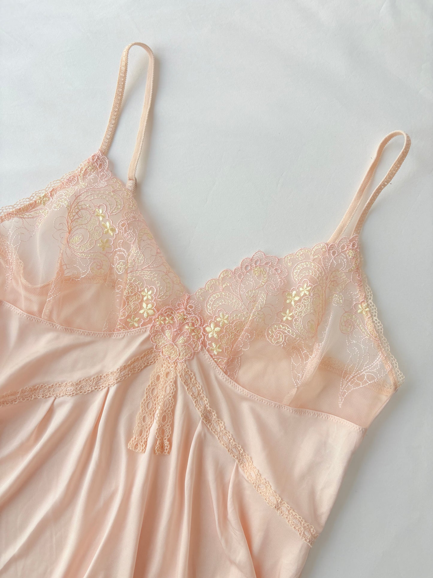 00’s Blush embroidered cami | Size 10