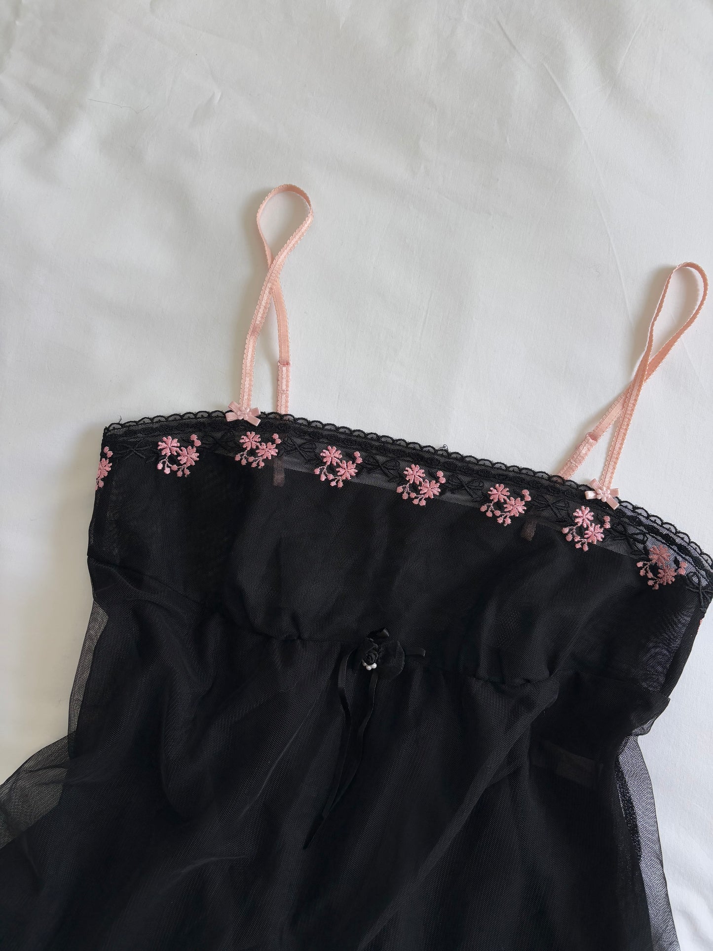 00’s Black babydoll embroidered cami | Size 10-12