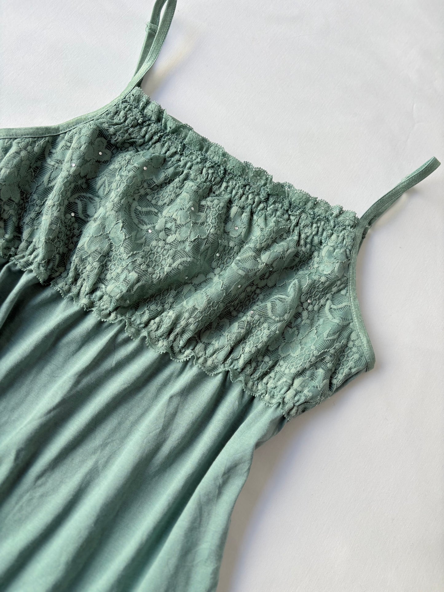 00’s Sage green lace cami | Size medium