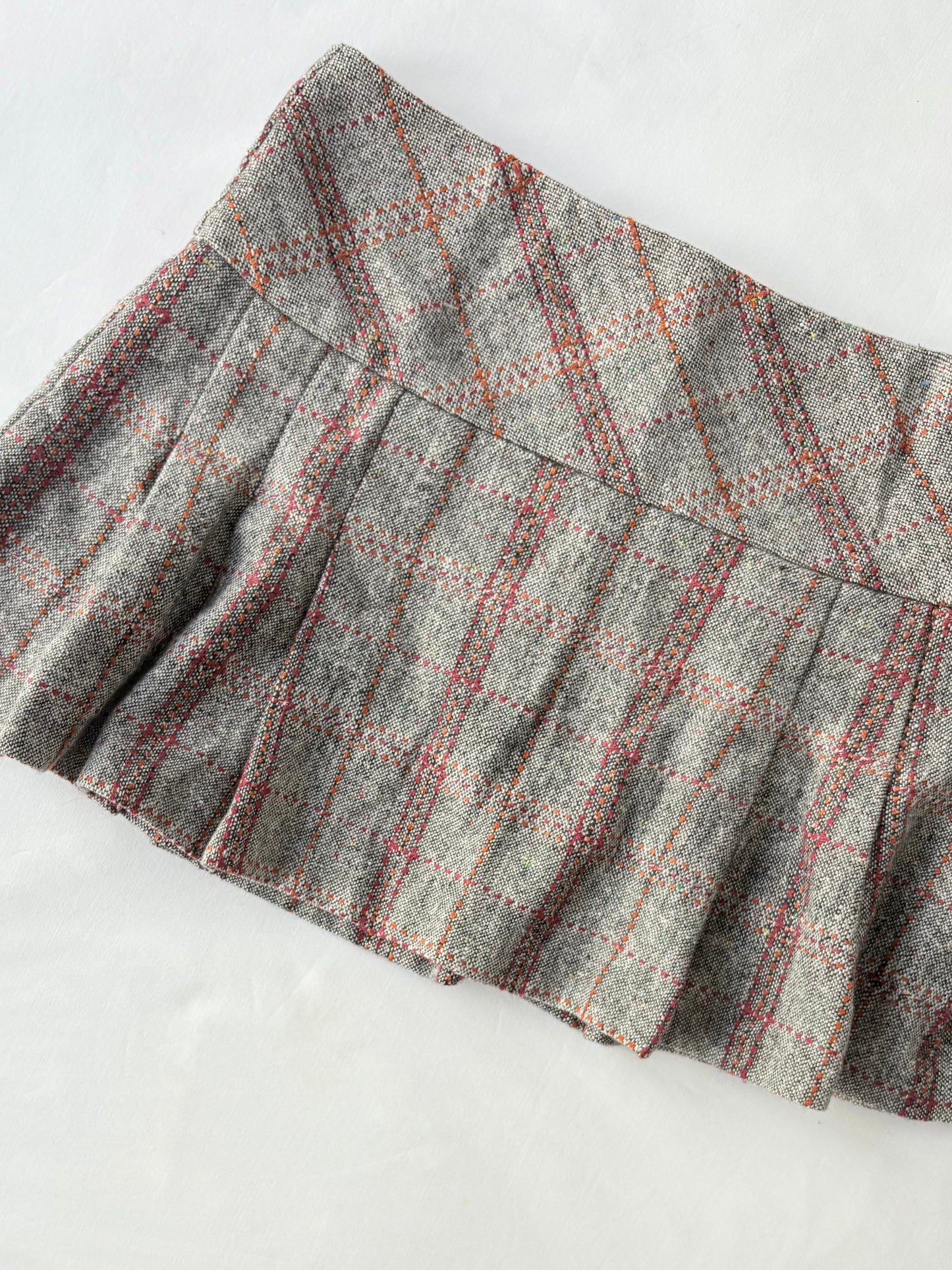 00’s Pleated plaid mini skirt | Size 10