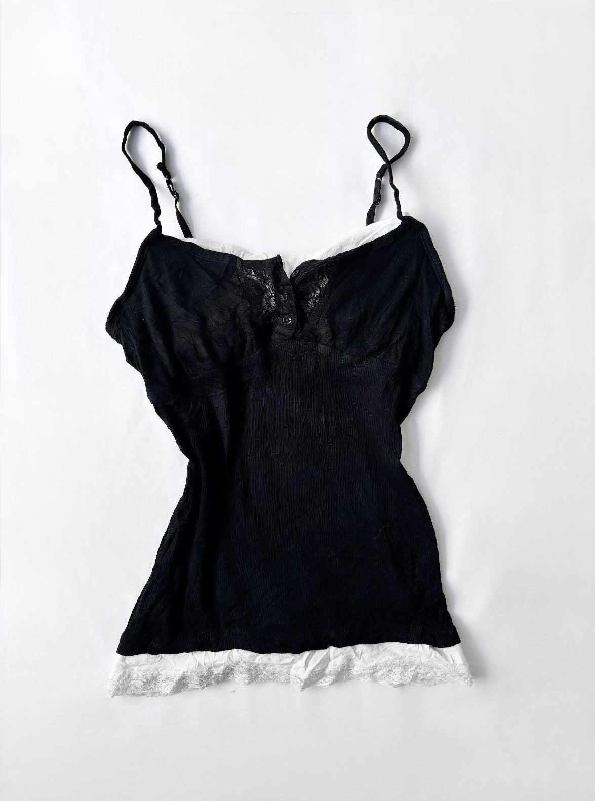00’s Energie lace trim henley tank | Size XS