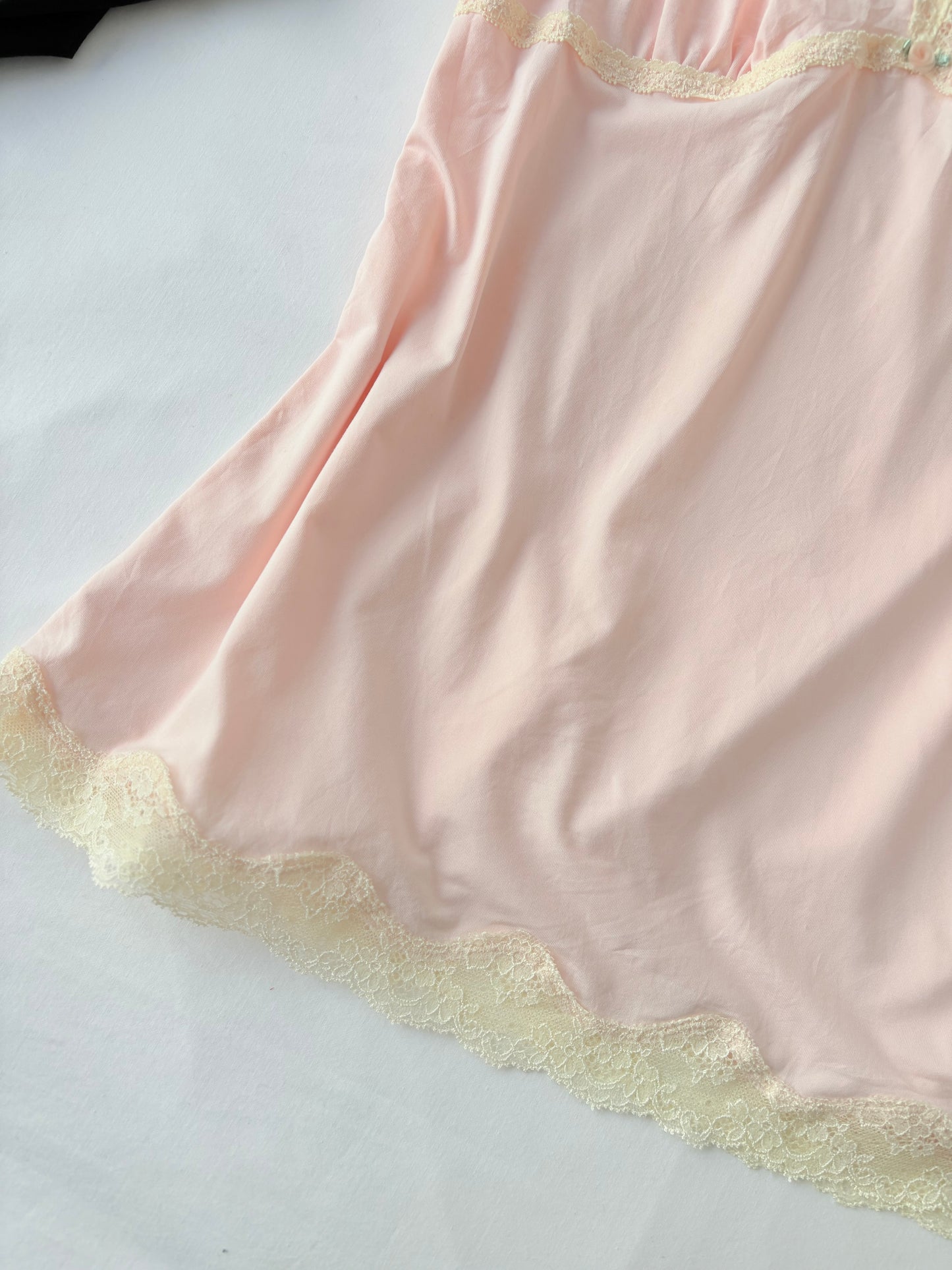 00’s Baby pink rosette cami | Size 12