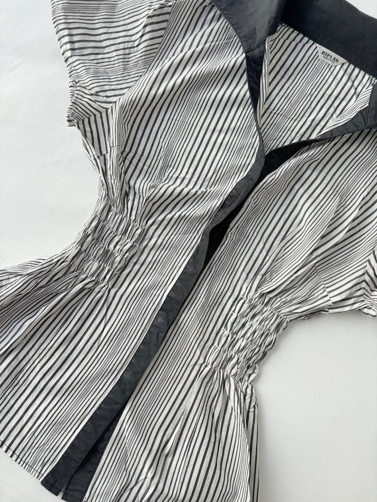 00’s Japanese striped cinched shirt | Size 10-12