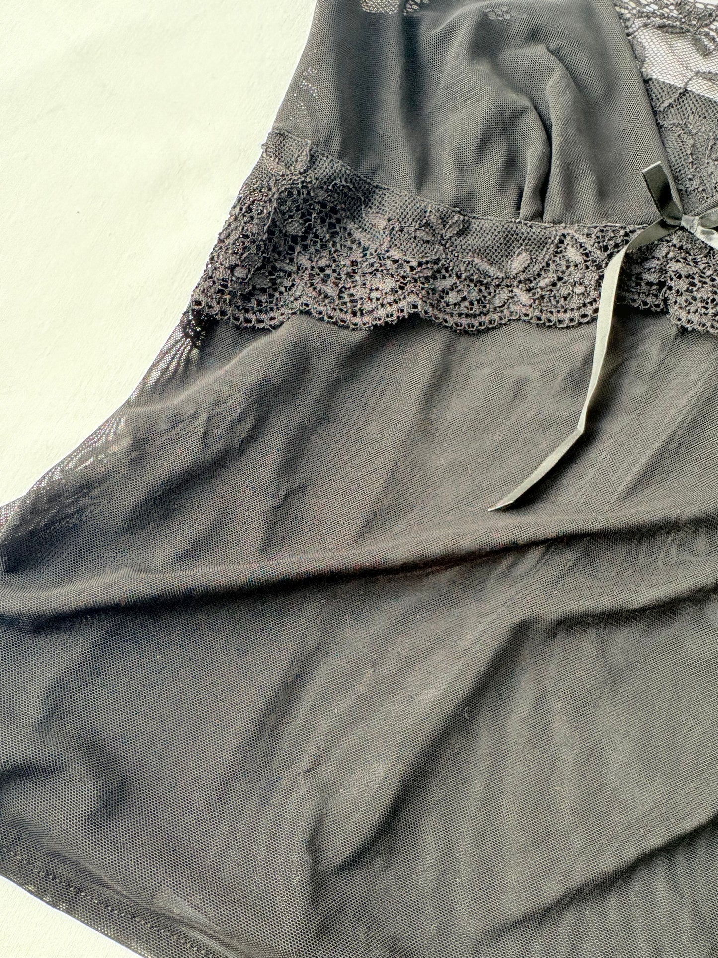 00’s Black micro mesh cami | Size 10