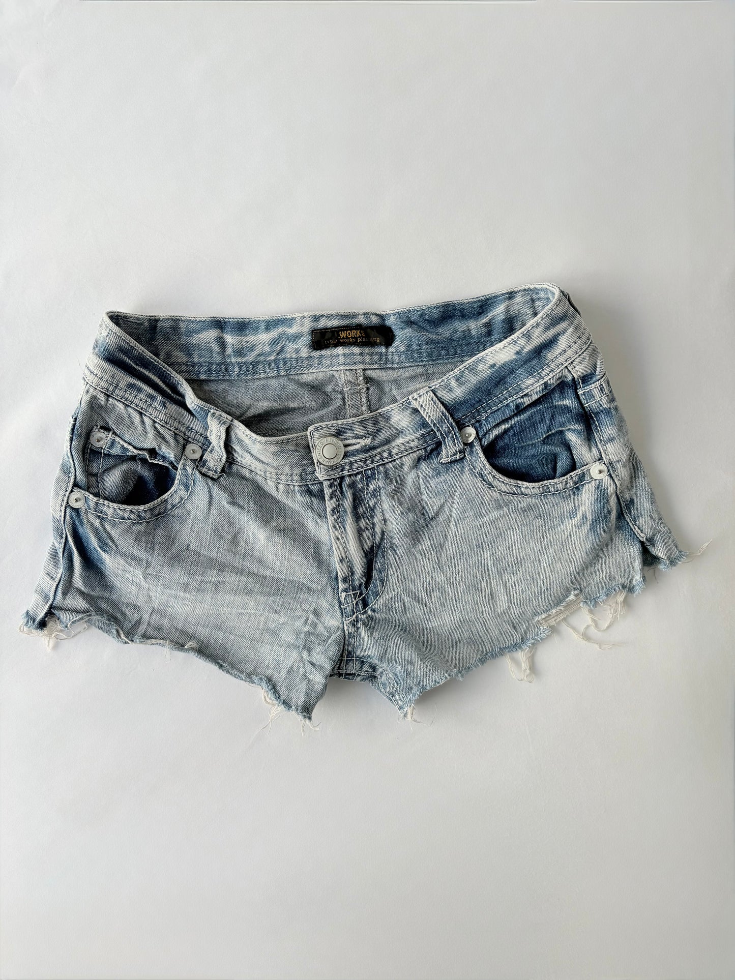 00’s Works light wash distressed shorts | Size 10