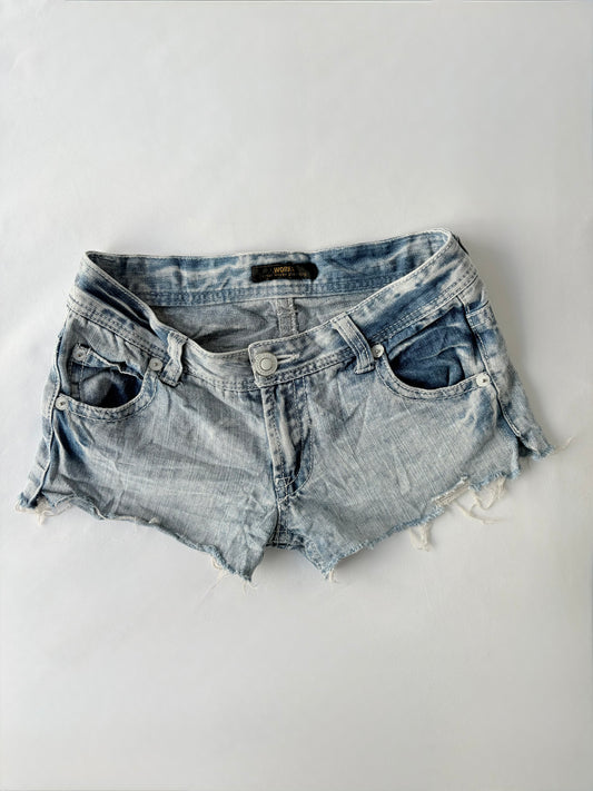 00’s Works light wash distressed shorts | Size 10