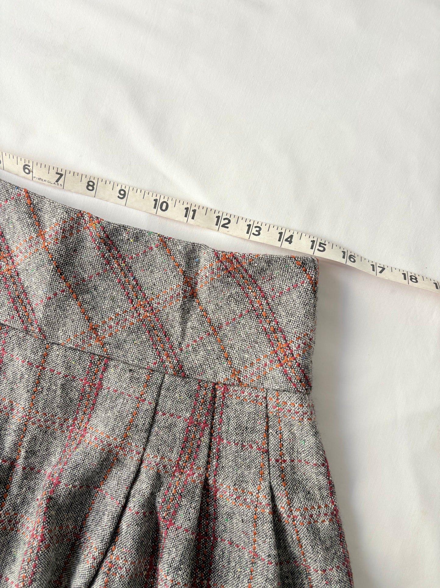 00’s Pleated plaid mini skirt | Size 10