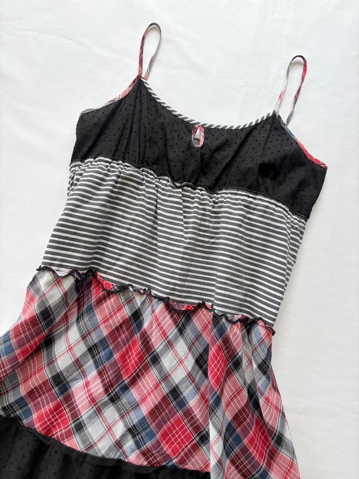 00’s Volcom tiered mini dress | Size 8-10