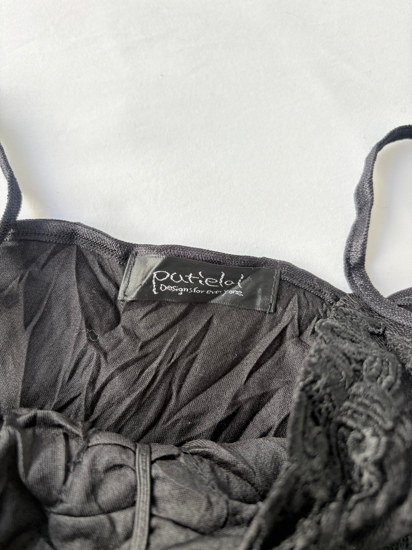 00’s Japanese black lace top | Size 8