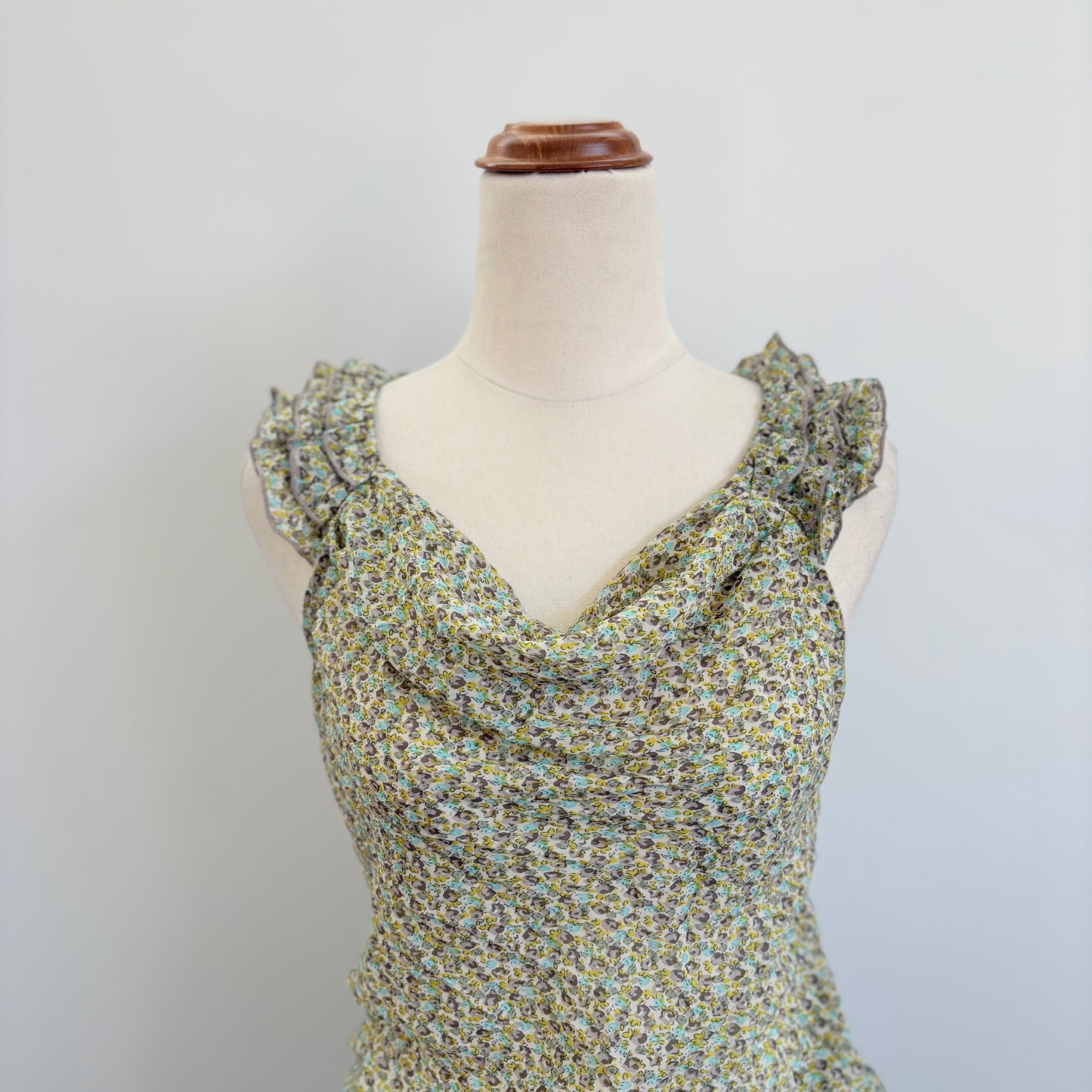 00’s Quintessential cowl neck top | Size small