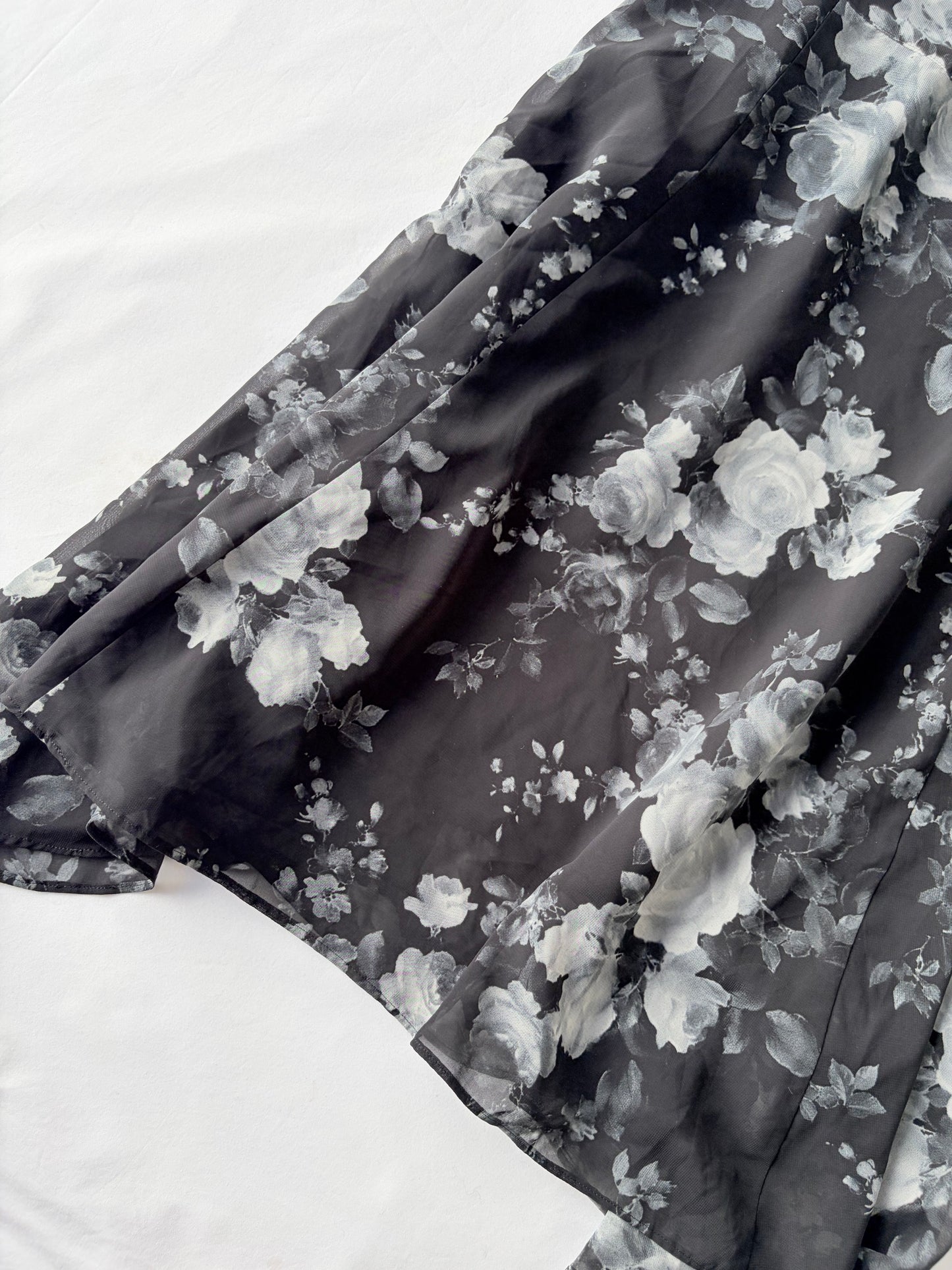 00’s Asymmetrical rose midi skirt | Size 6