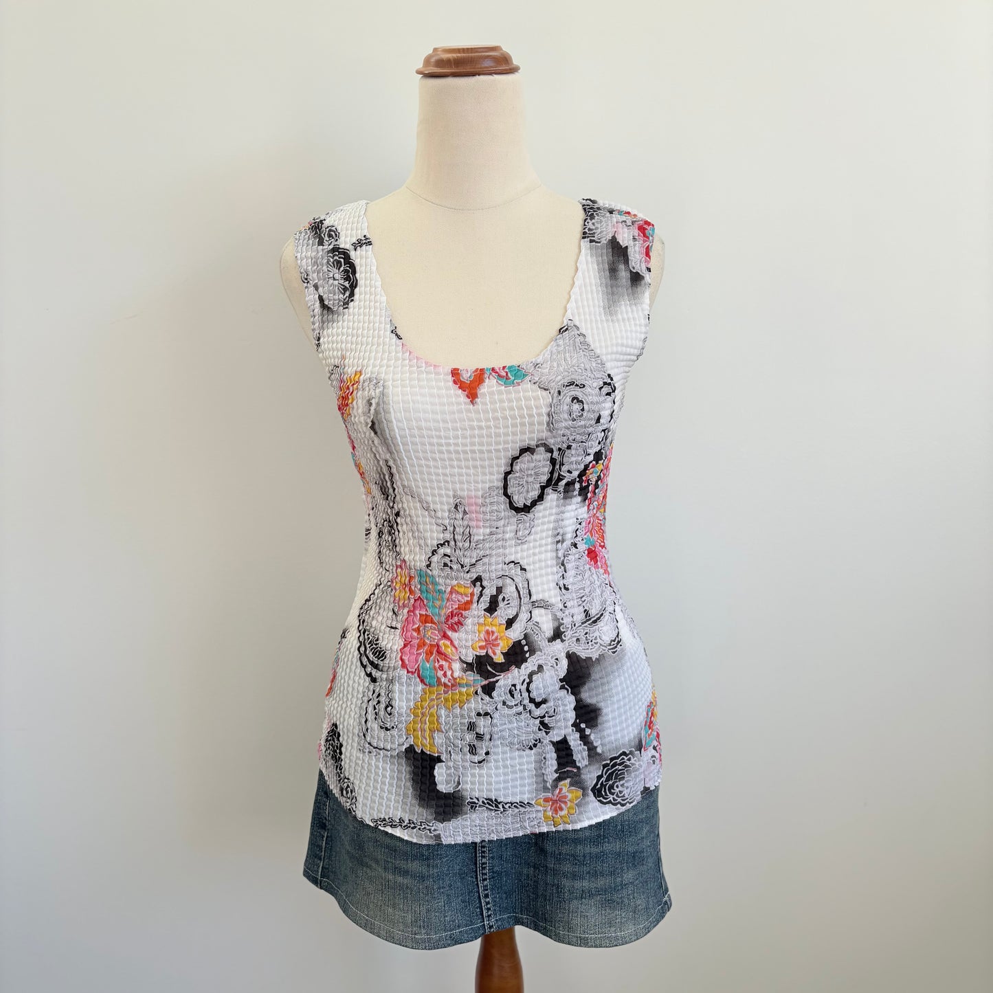 00’s Nicola graphic popcorn tank | Size medium