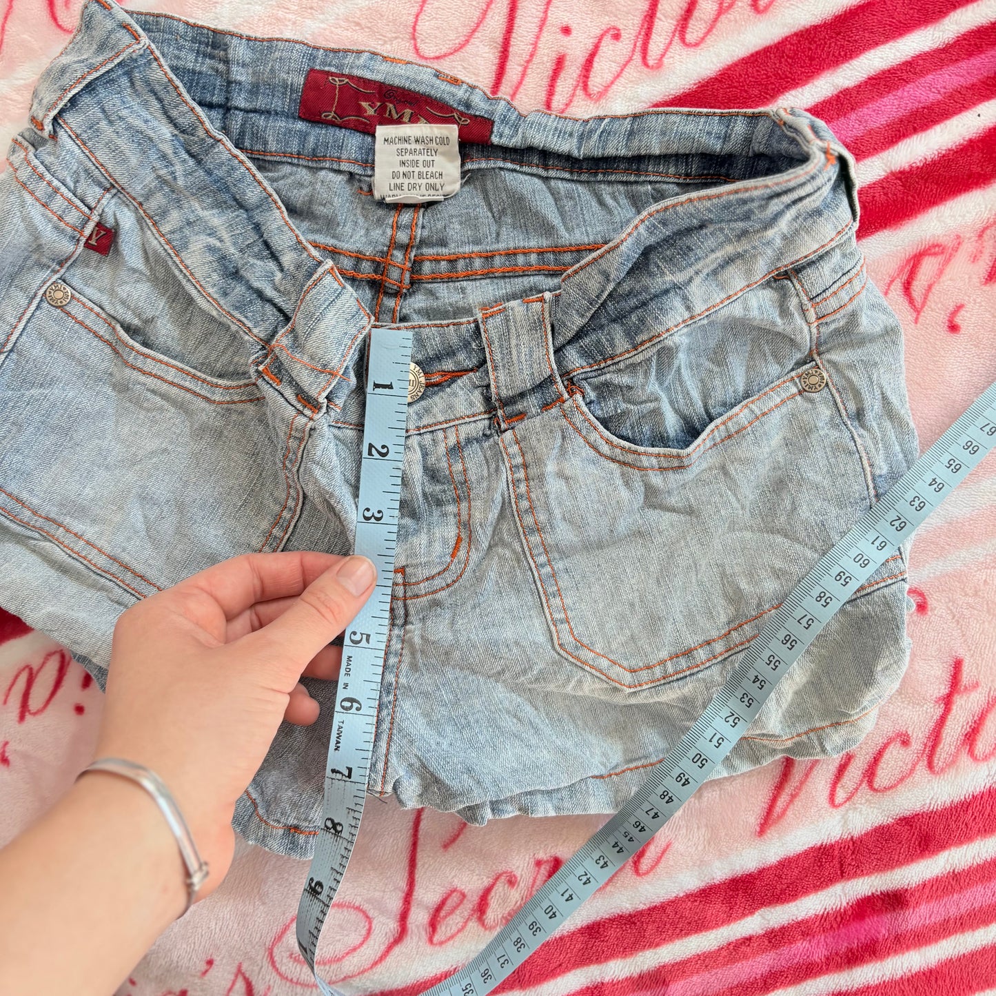 00’s YMI low rise denim shorts | Size 8