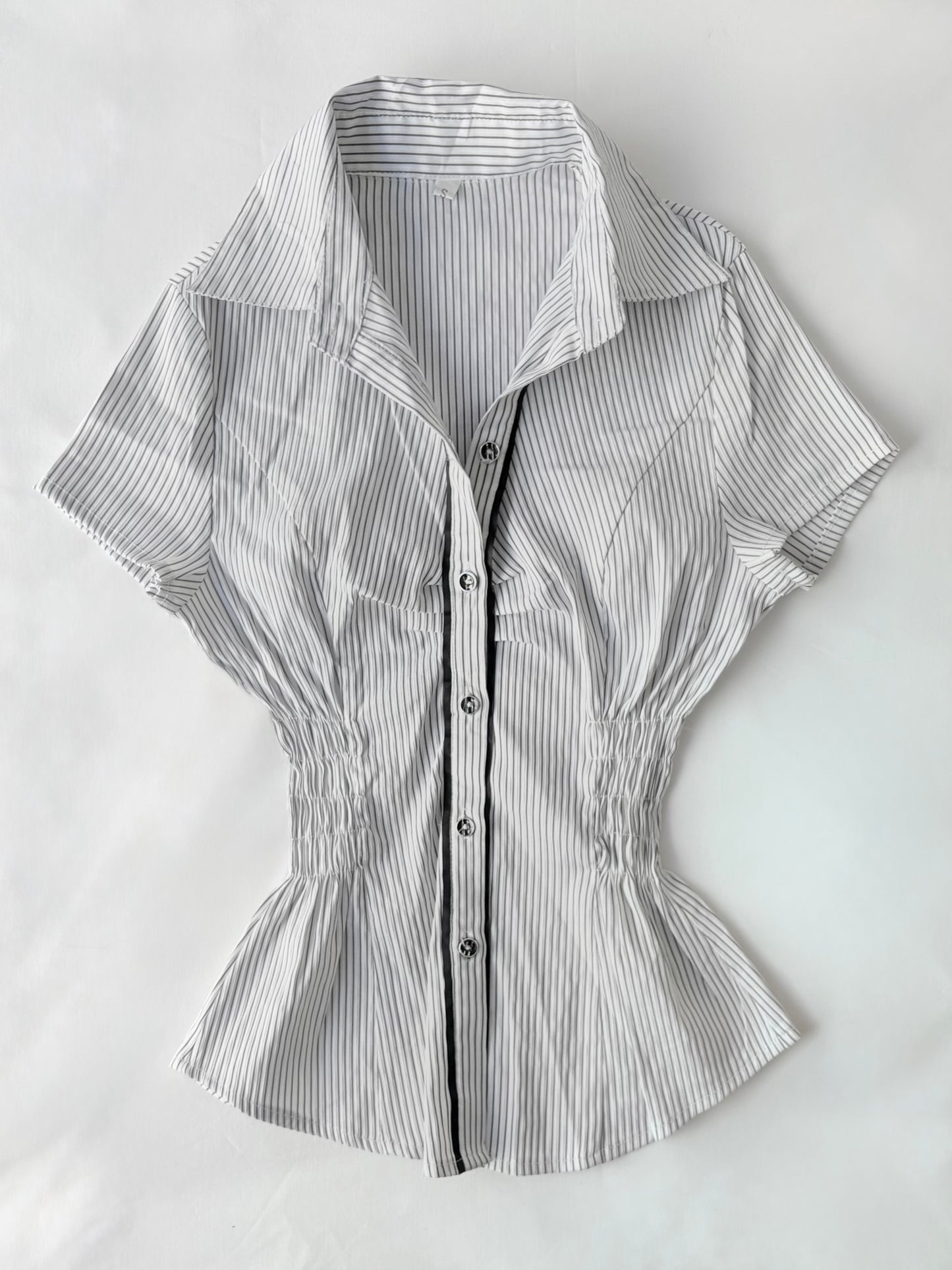 00’s Cinched pinstripe shirt | Size 8