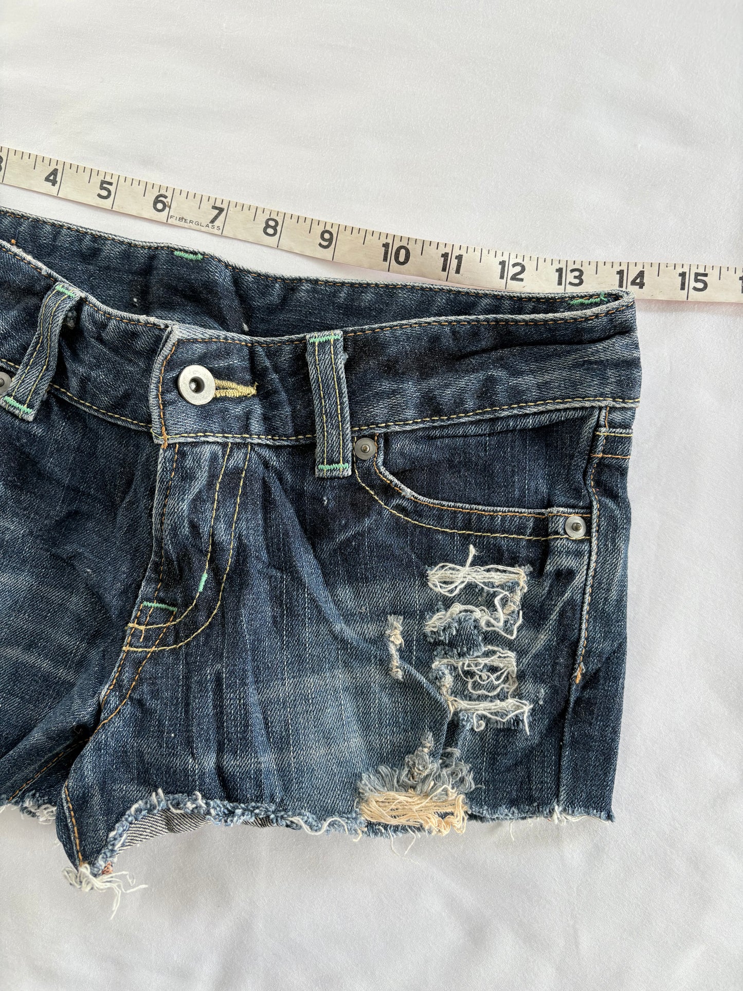 00’s Banana Seven low rise shorts | Size 8