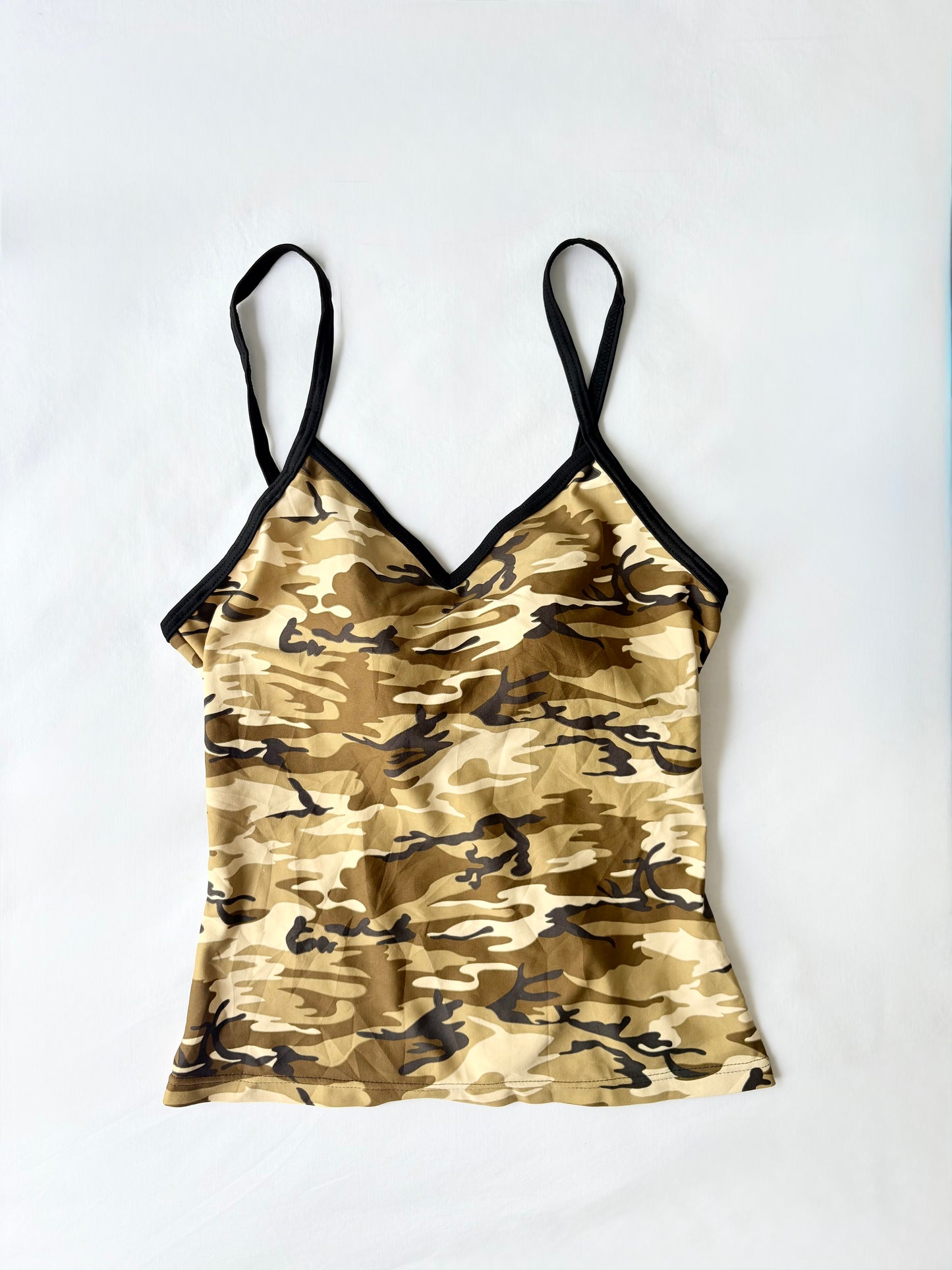 00’s Camo v neck tank | Size small