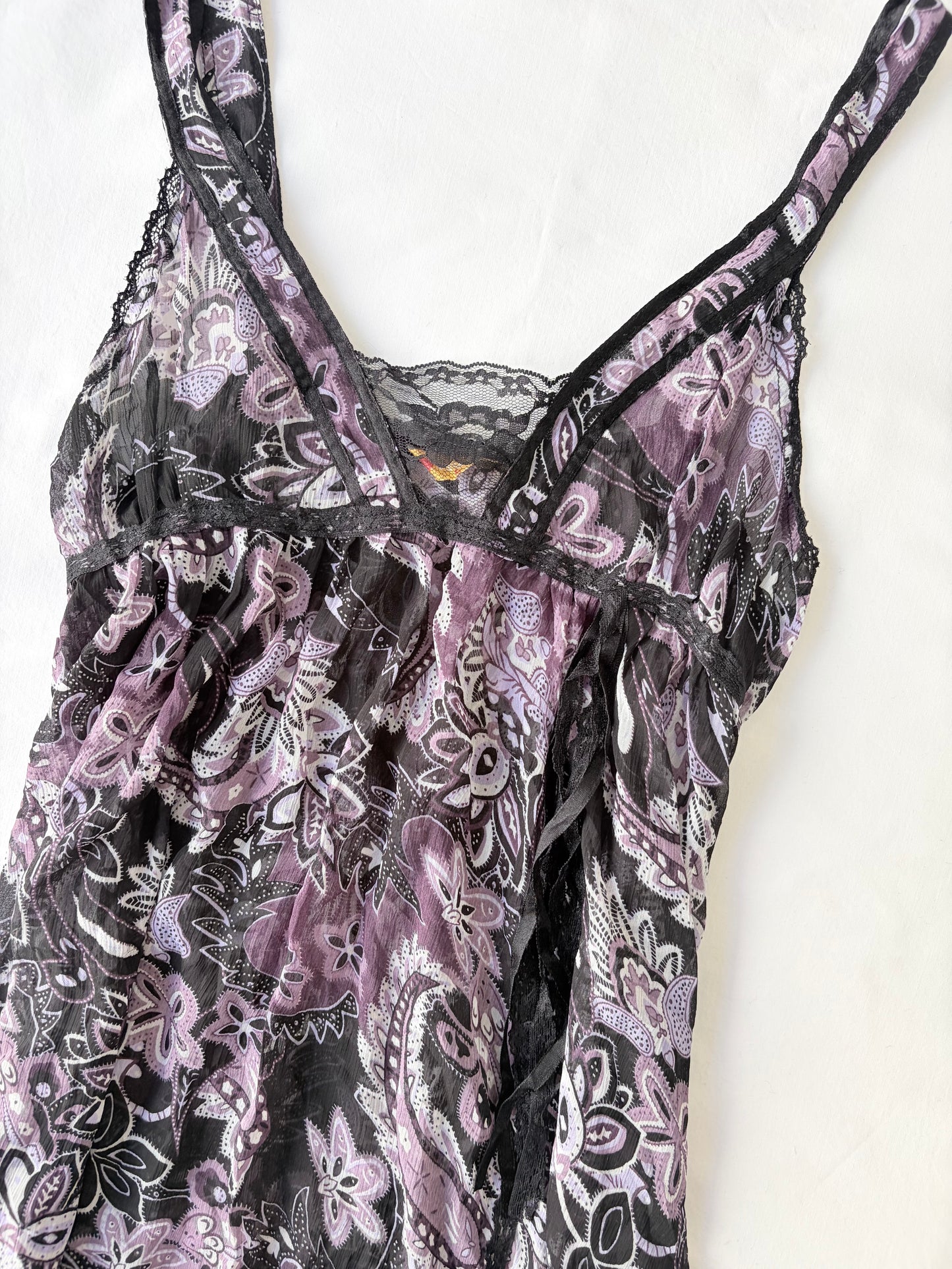 00’s Asymmetrical purple lace top | Size 10-12