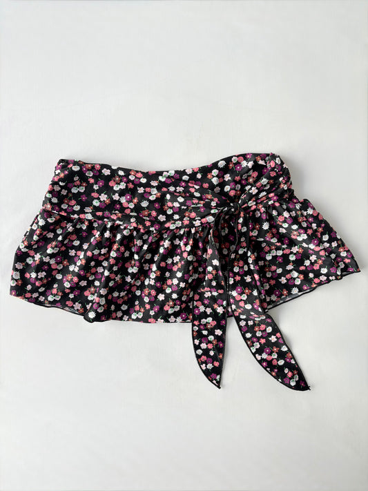 00’s Ditsy floral mini skirt | Size 8