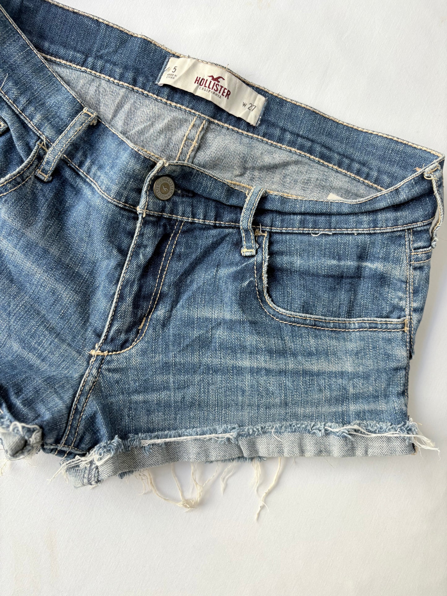 00’s Distressed Hollister shorts | Size 10