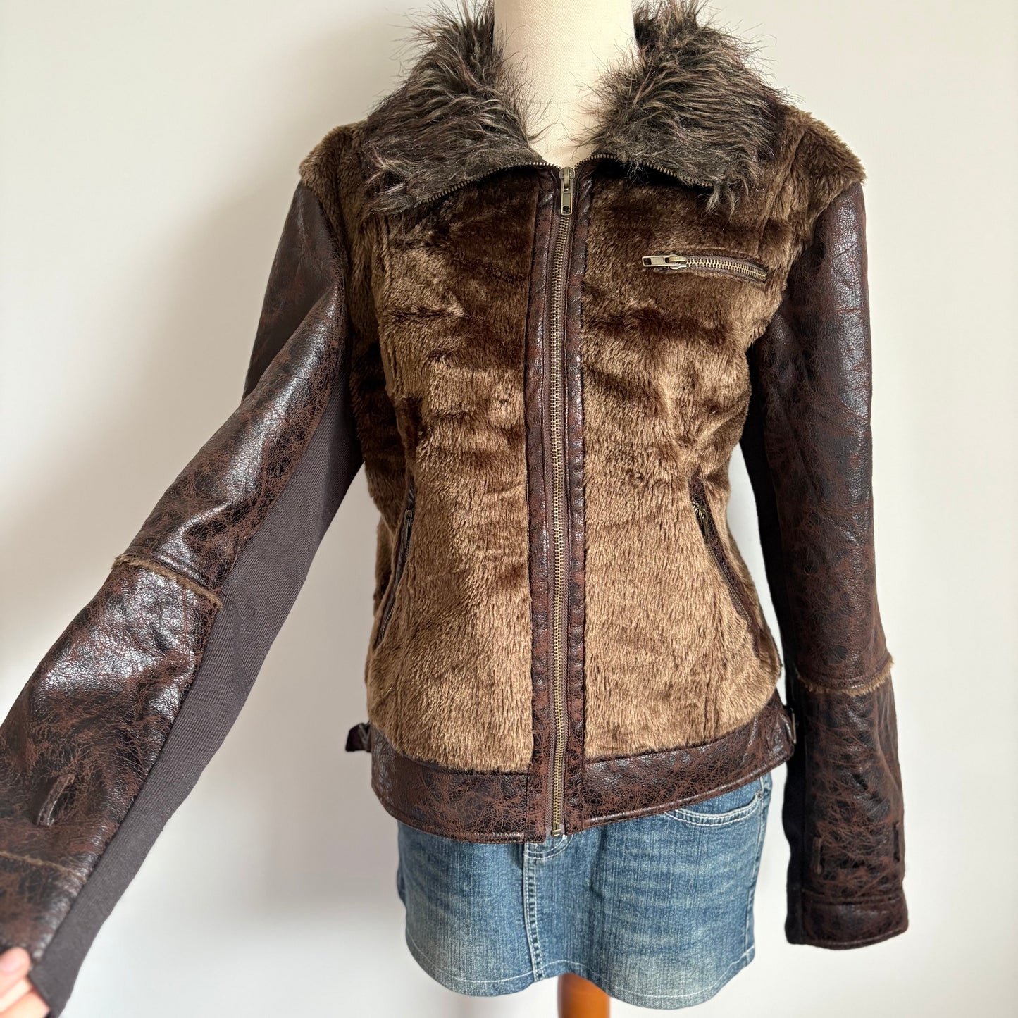 10’s Chocolate brown fur jacket | Size large