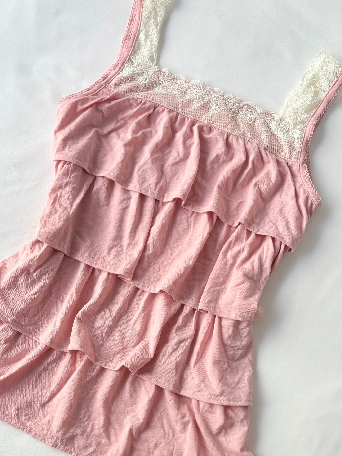 00’s Pink tiered floral top | Size medium