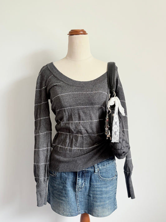 00’s Supré grey striped knit | Size medium