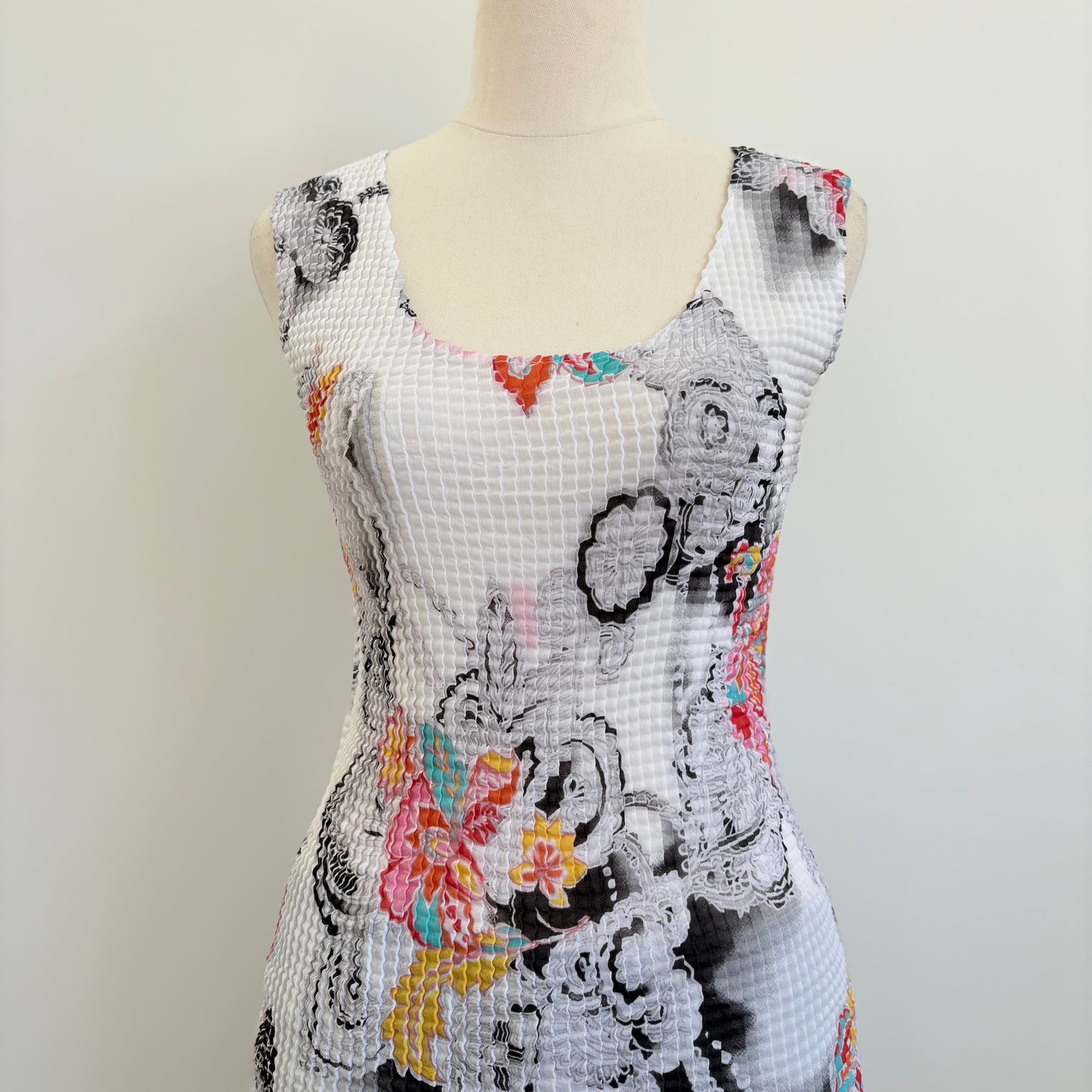00’s Nicola graphic popcorn tank | Size medium