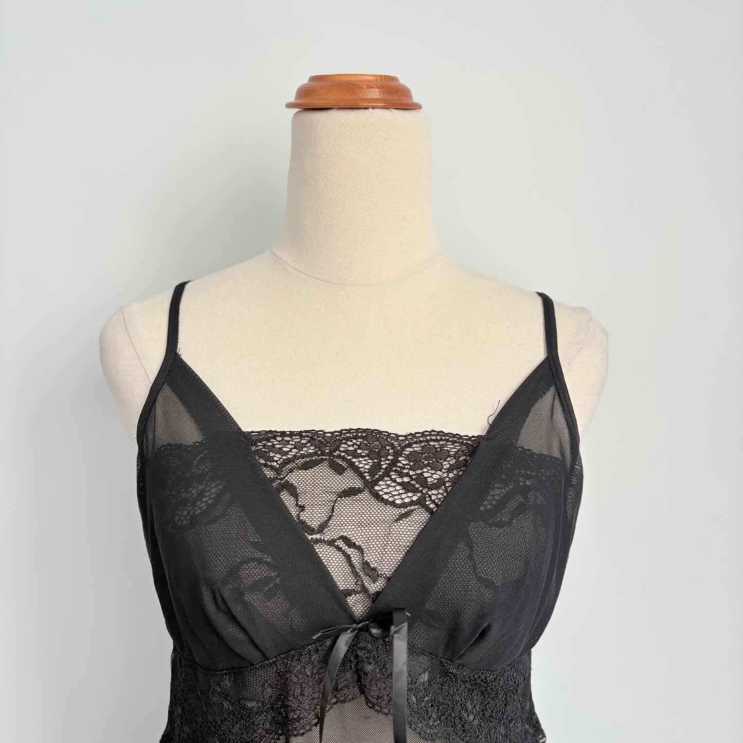 00’s Black micro mesh cami | Size 10