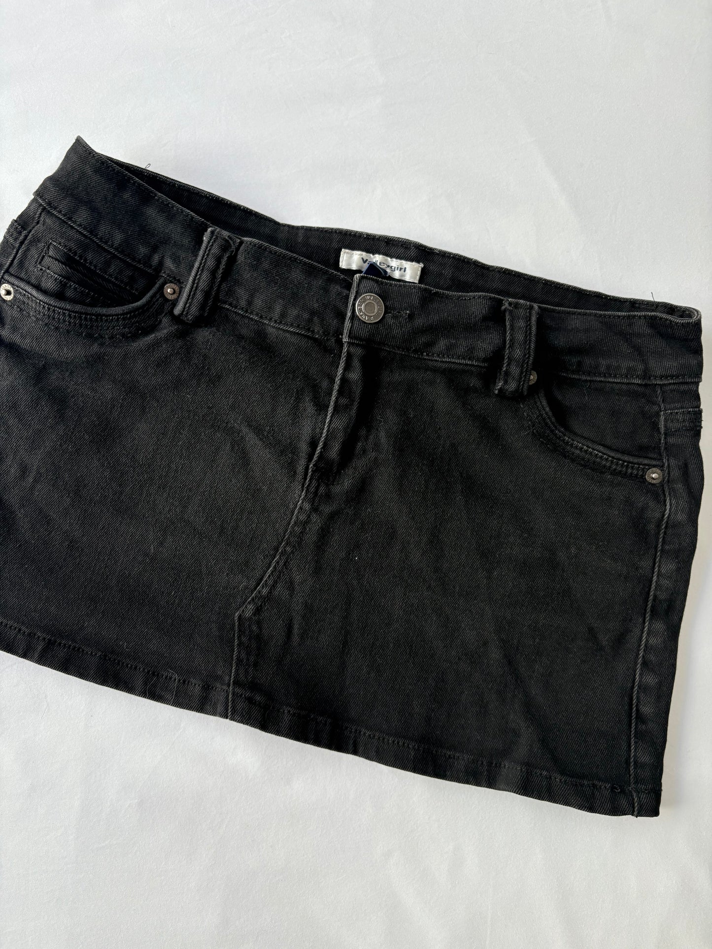 00’s Black bedazzled denim skirt | Size 10