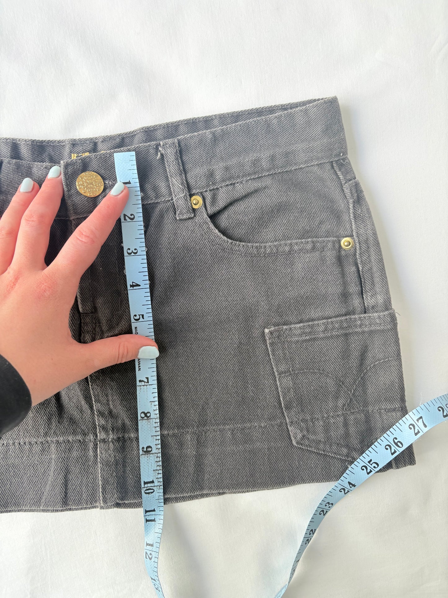 00’s Low rise grey mini skirt | Size 8