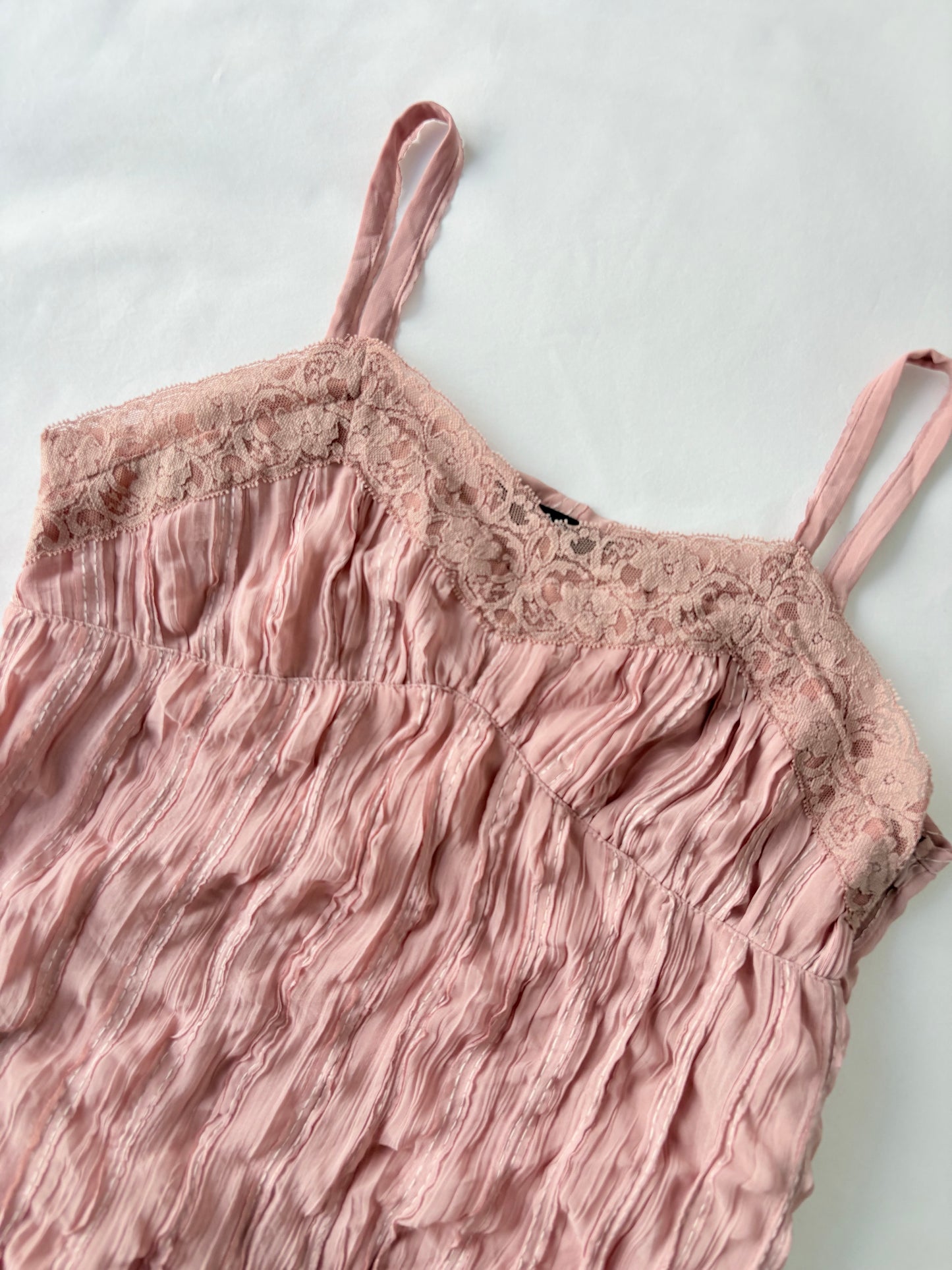 00’s Pink crinkle lace cami | Size 10