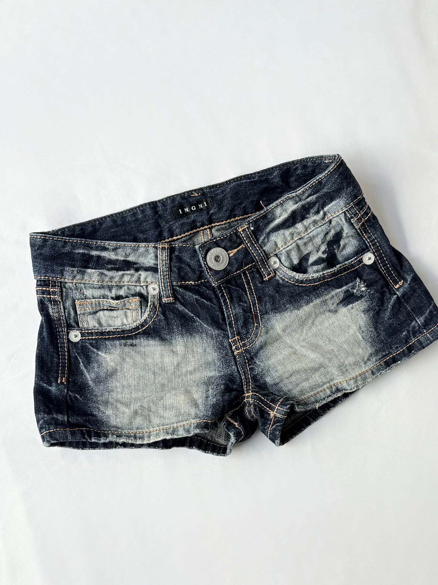 00’s Ingni faded denim shorts | Size 8