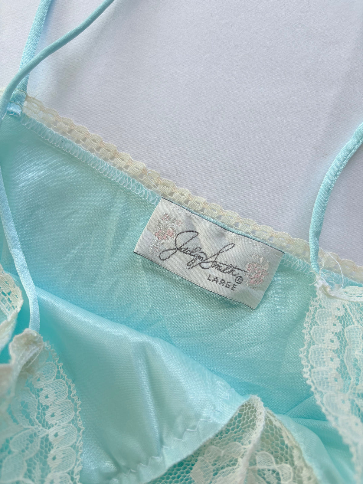 00’s Baby blue lace cami | Size large
