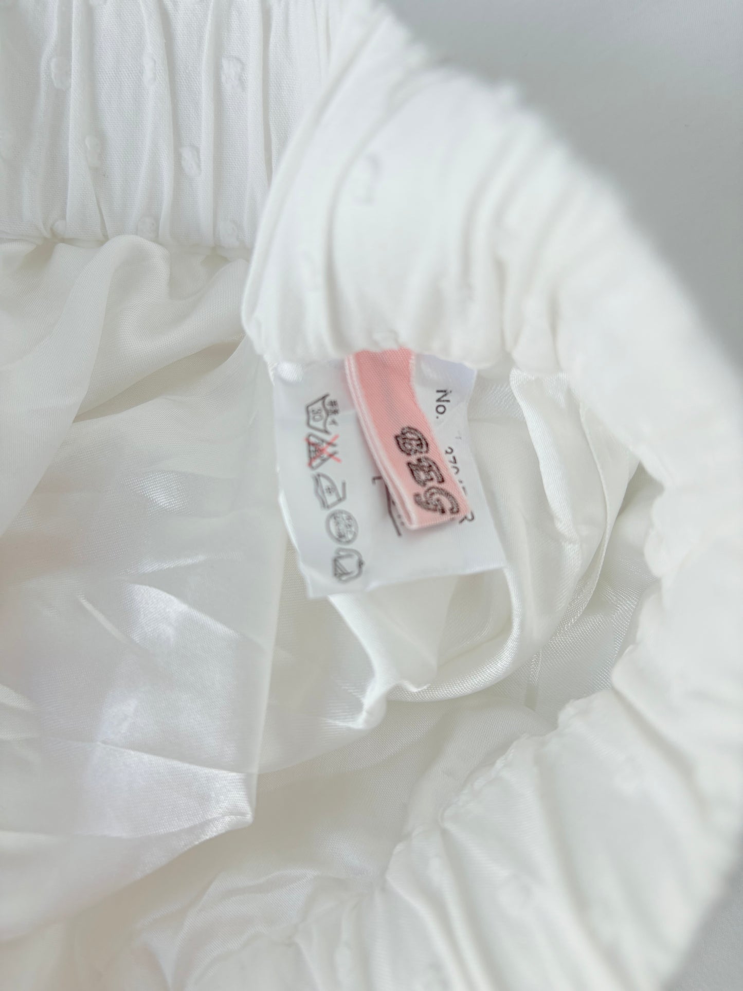 00’s Begum white mini skirt | Size 10-12